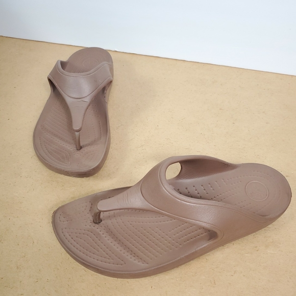 CROCS Shoes - Crocs flip flops wedges sandals Sz W10 brown